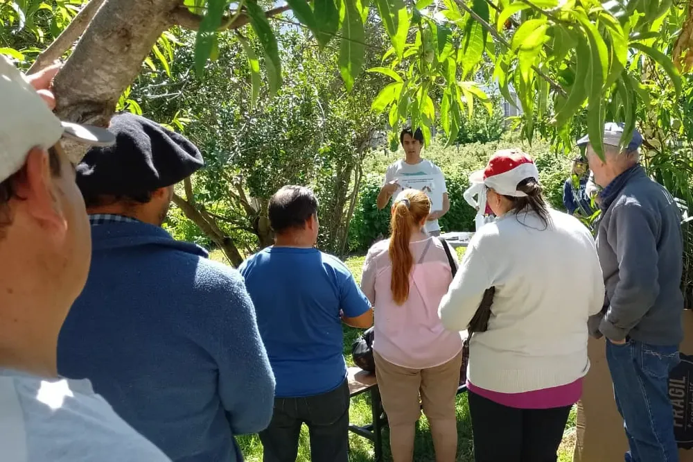 Sanidad Vegetal, taller de cosecha en El Hoyo