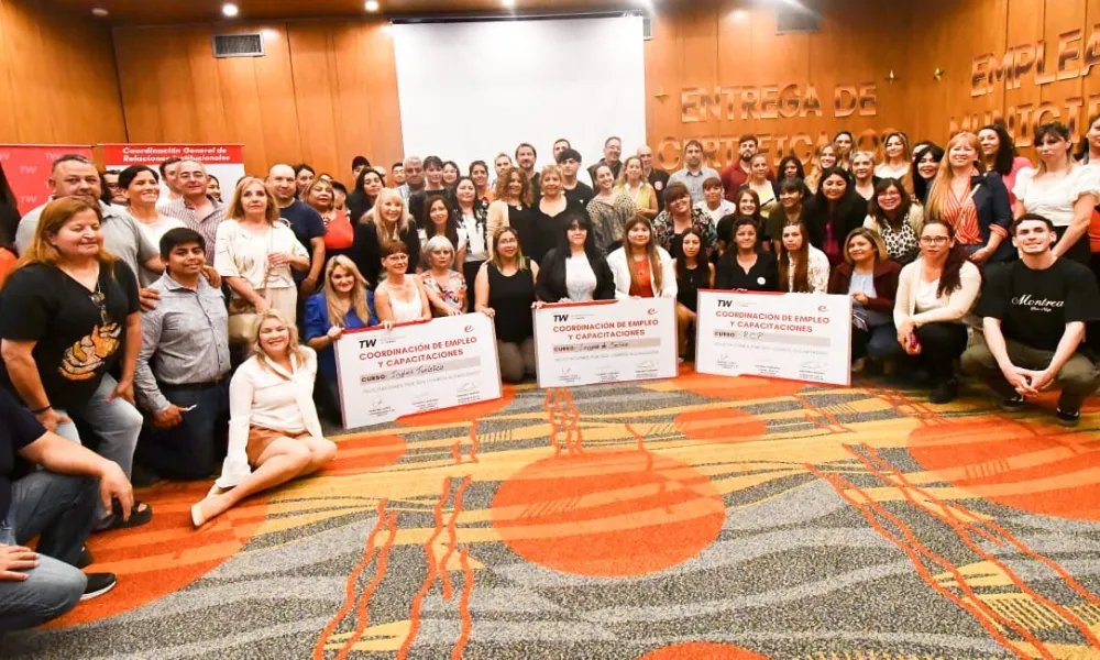 Certificados a empleados municipales