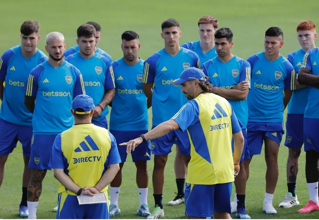 DIEGO MARTÍNEZ YA PIENSA EN EL 11 INICIAL DEL DEBUT