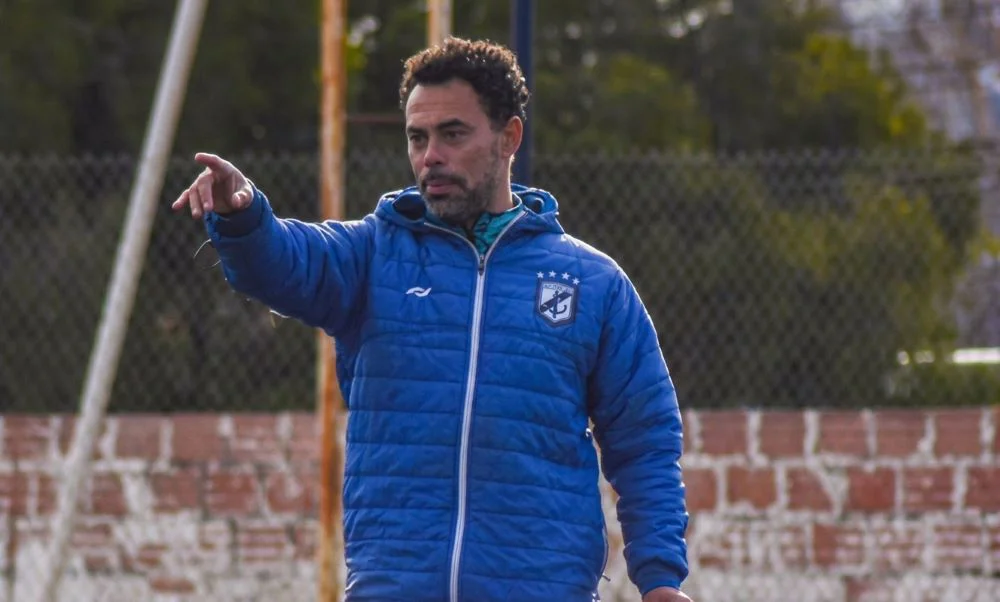 Martín Rolle. Foto @offside.lv - Club Social y Atlético Guillermo Brown. (2)