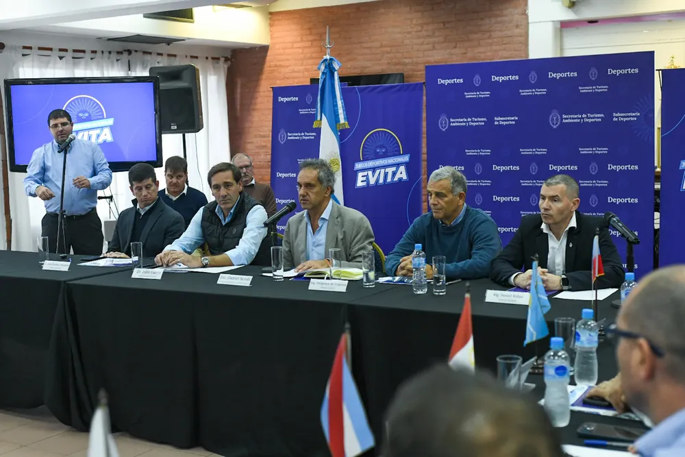 REYES PARTICIPÓ DEL ENCUENTRO FEDERAL DEL DEPORTE EN EL CENARD