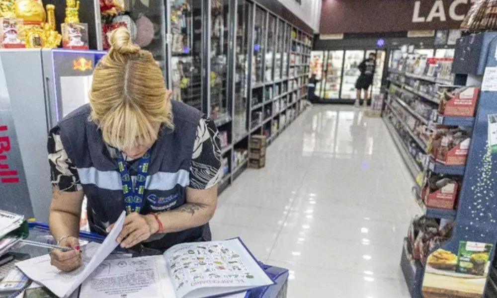 Controles en supermercados Chinos de Comodoro
