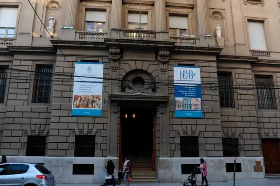 Secuestran armas y réplicas tras amenazas en escuelas de Belgrano, Núñez, Recoleta y Nueva Pompeya