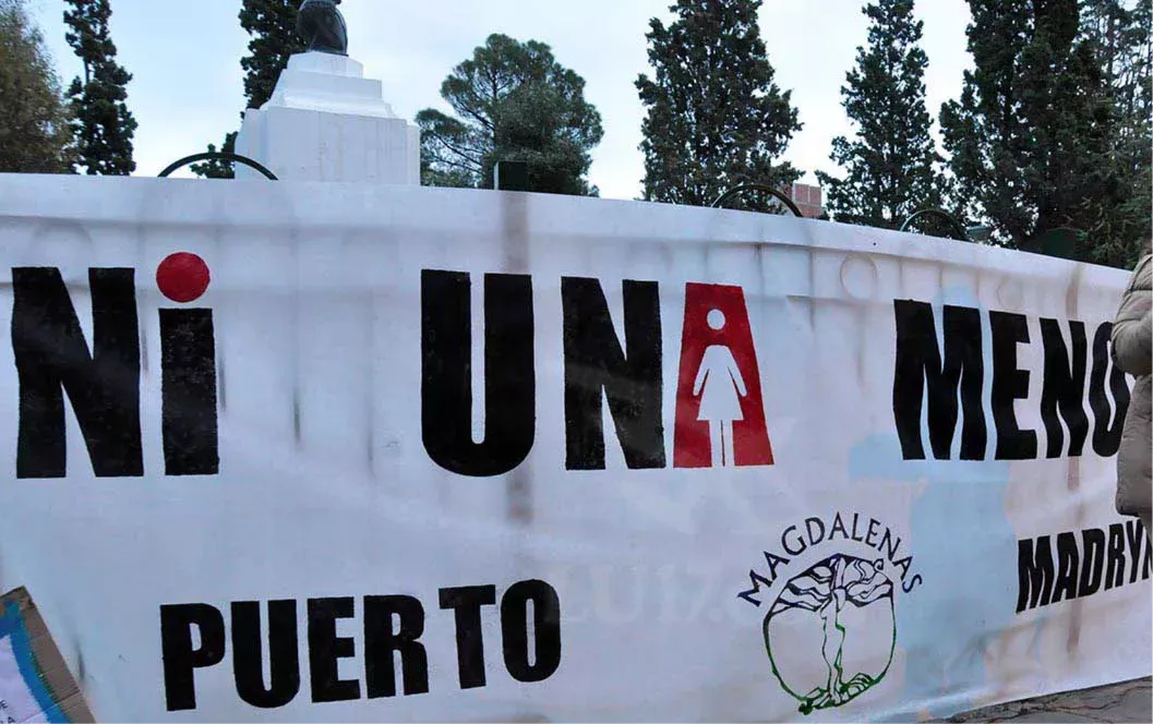  NI UNA MENOS marcha en Pueto Madrym FOTO: Nicolás Maciel