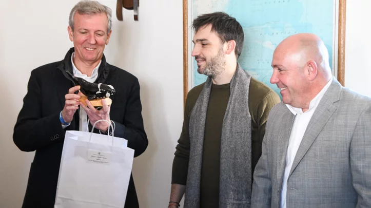 El presidente de la Xunta de Galicia, Alfonso Rueda Valenzuela junto al gobernador Torres y el intendente Sastre