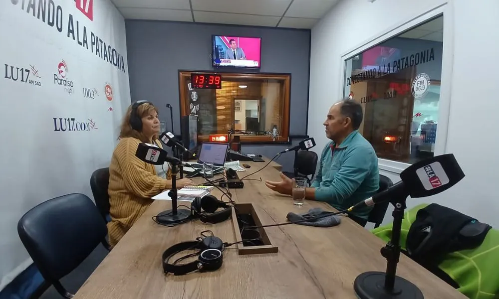 Oscar Comes en los estudios de LA17