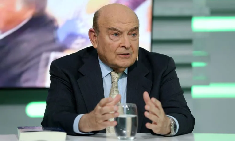 Sostuvo que el programa necesita una definición más contundente.