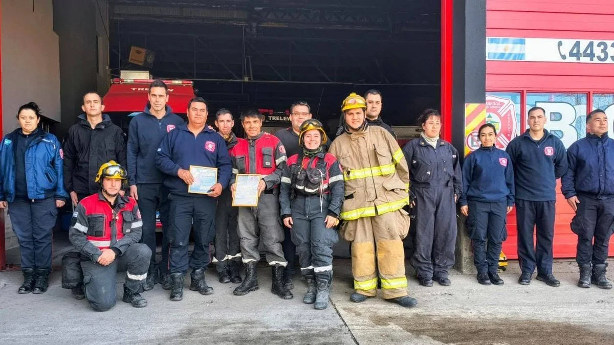 Reconocen a un sargento de Bomberos de Trelew