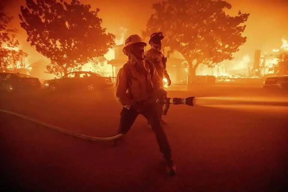 Incendio California 4 foto X alerta news