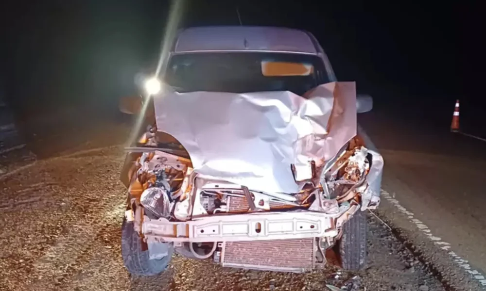 Renault Kangoo chocada