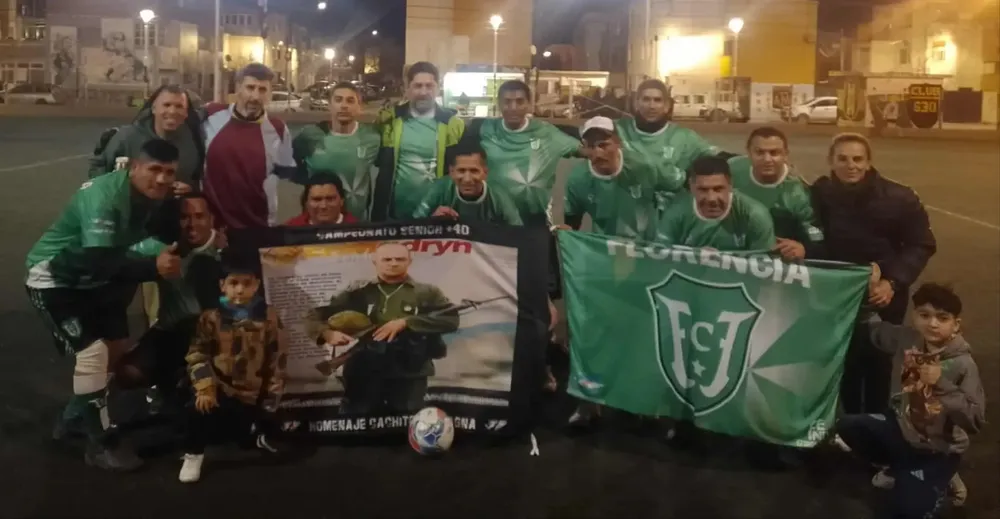 Domingo de fútbol senior en Ruca Hue