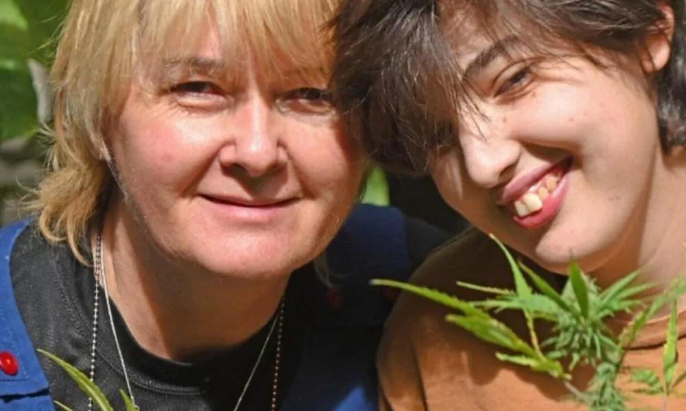 Berta Tachek y Salomé