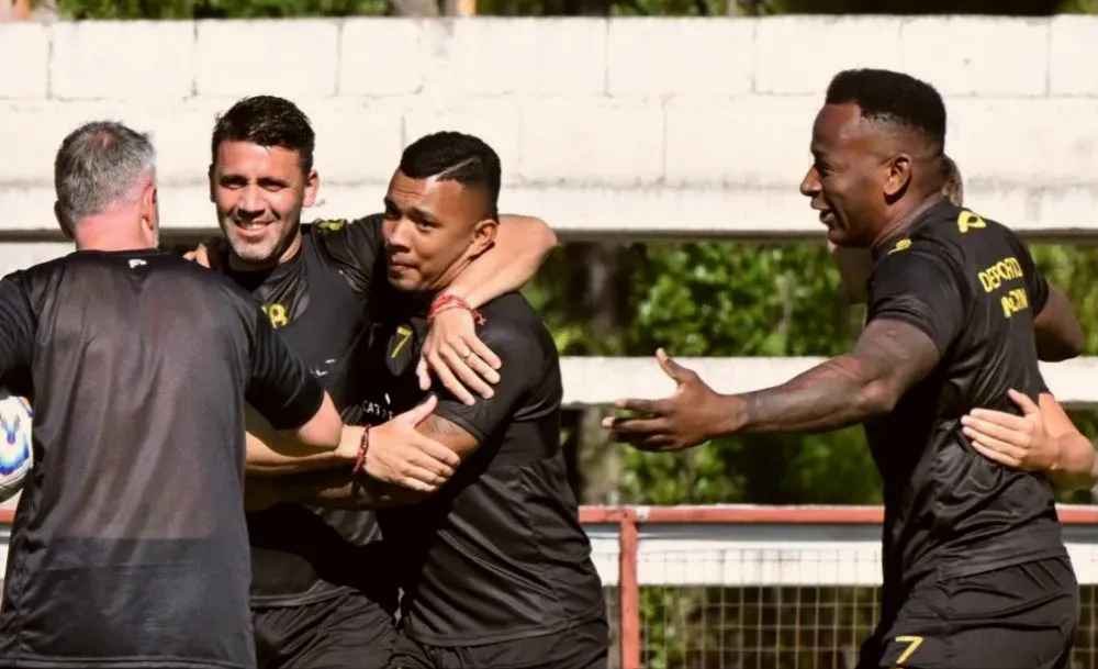 Deportivo Madryn ajusta piezas en plena pretemporada