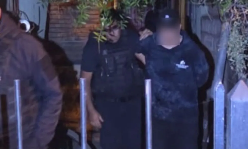 Detienen a un hombre por provocar daños a una vivienda