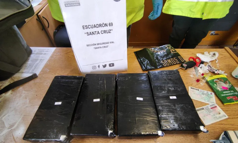 Caminaba con 4 kilos de cocaína en la mochila